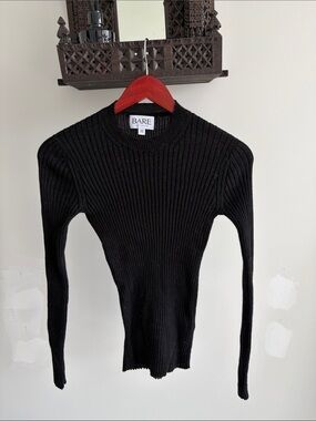 BARE knitwear Women's Black Ribbed Crewneck Sweater